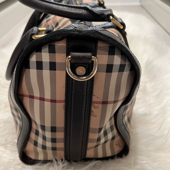 Burberry handbag - Picture 11 of 16